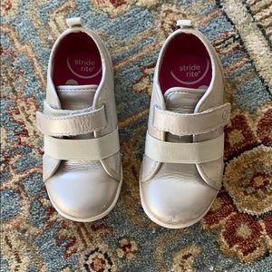 Stride rite girl shoe